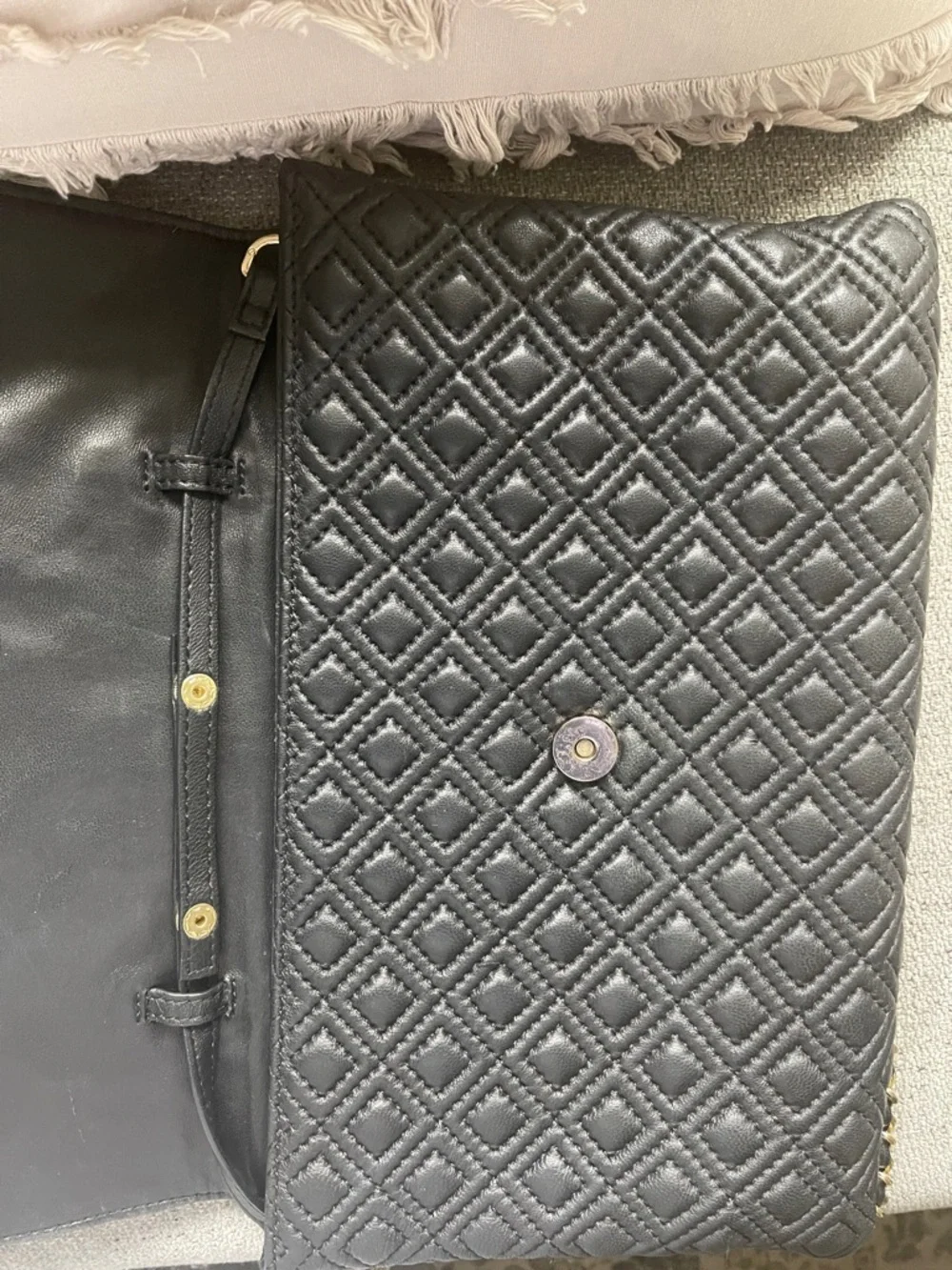 Tory Burch- Black Quilted Leather Shoulder Bag with Gold Chain